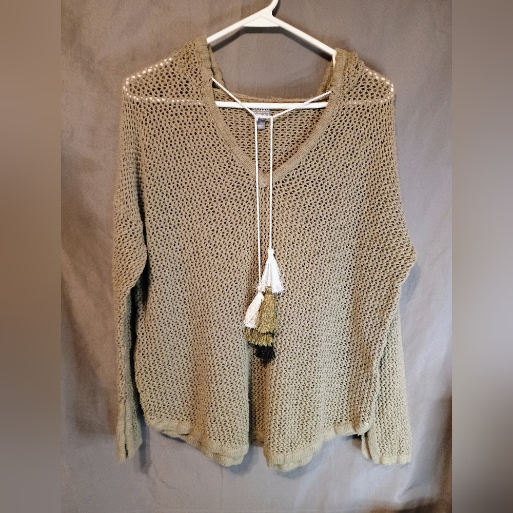 Soho New York & Company Women's Olive Knit Sweater